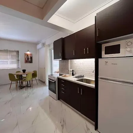 Carlito's 2 Next To Metro Station Apartment *